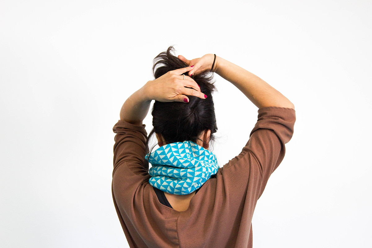 makwa_studio_maggie_thompson_triangle _cowl_knitwear_sasha_11.jpg