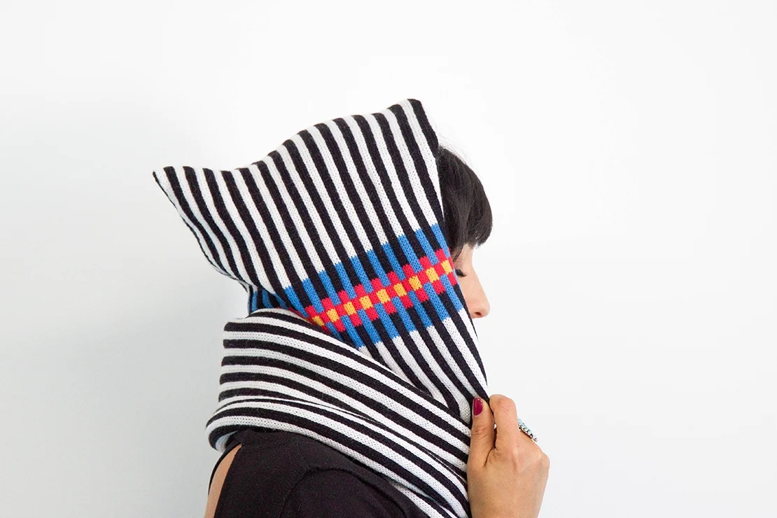 makwa_studio_maggie_thompson_fancy_hoodie_scarf_knitwear_sasha_32.jpg