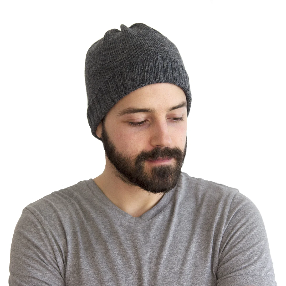 maggie_thompson_makwa_studio_knitwear_solid_charcoal_beanie.jpg