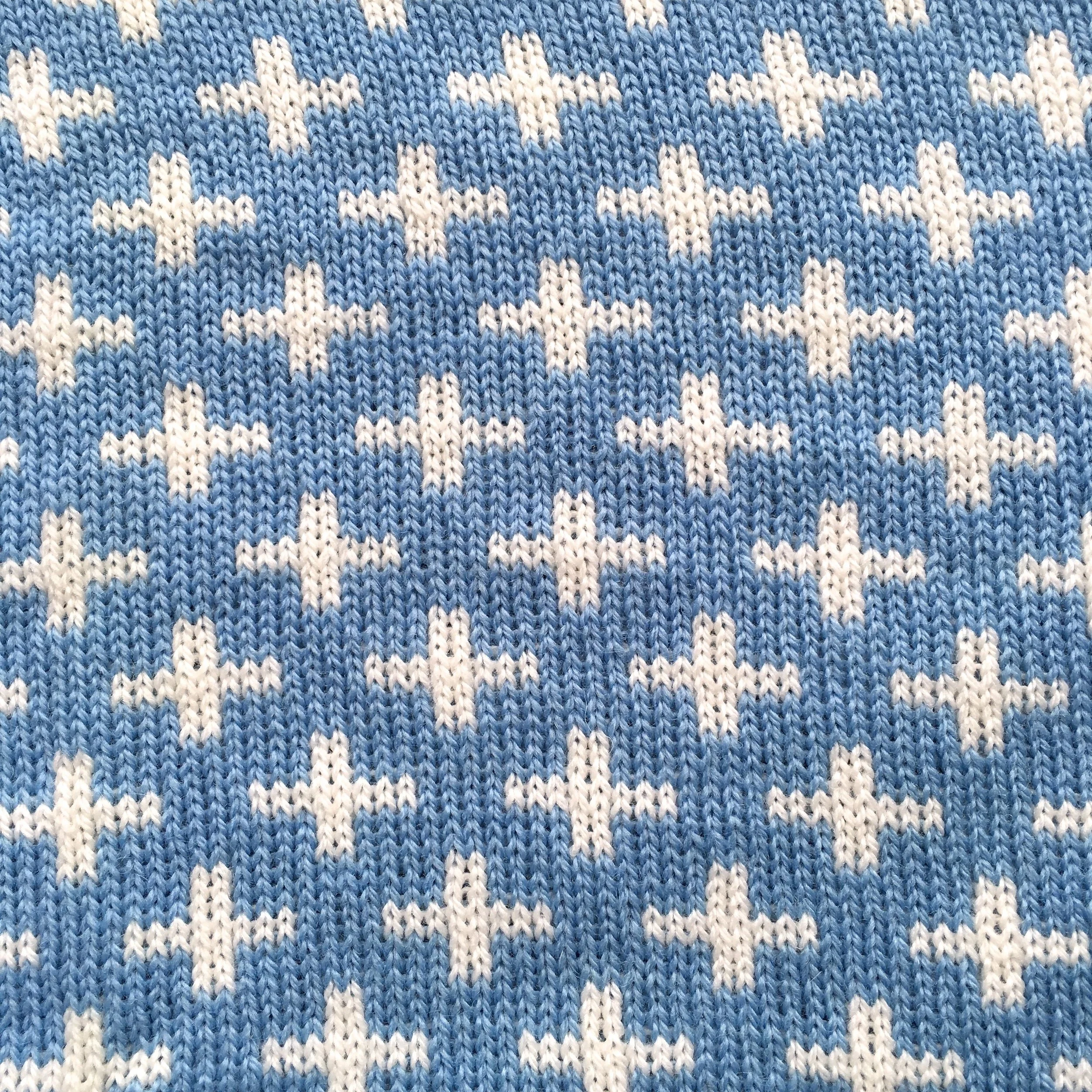 star_pattern_light_blue_makwa_studio_knitwear.jpg