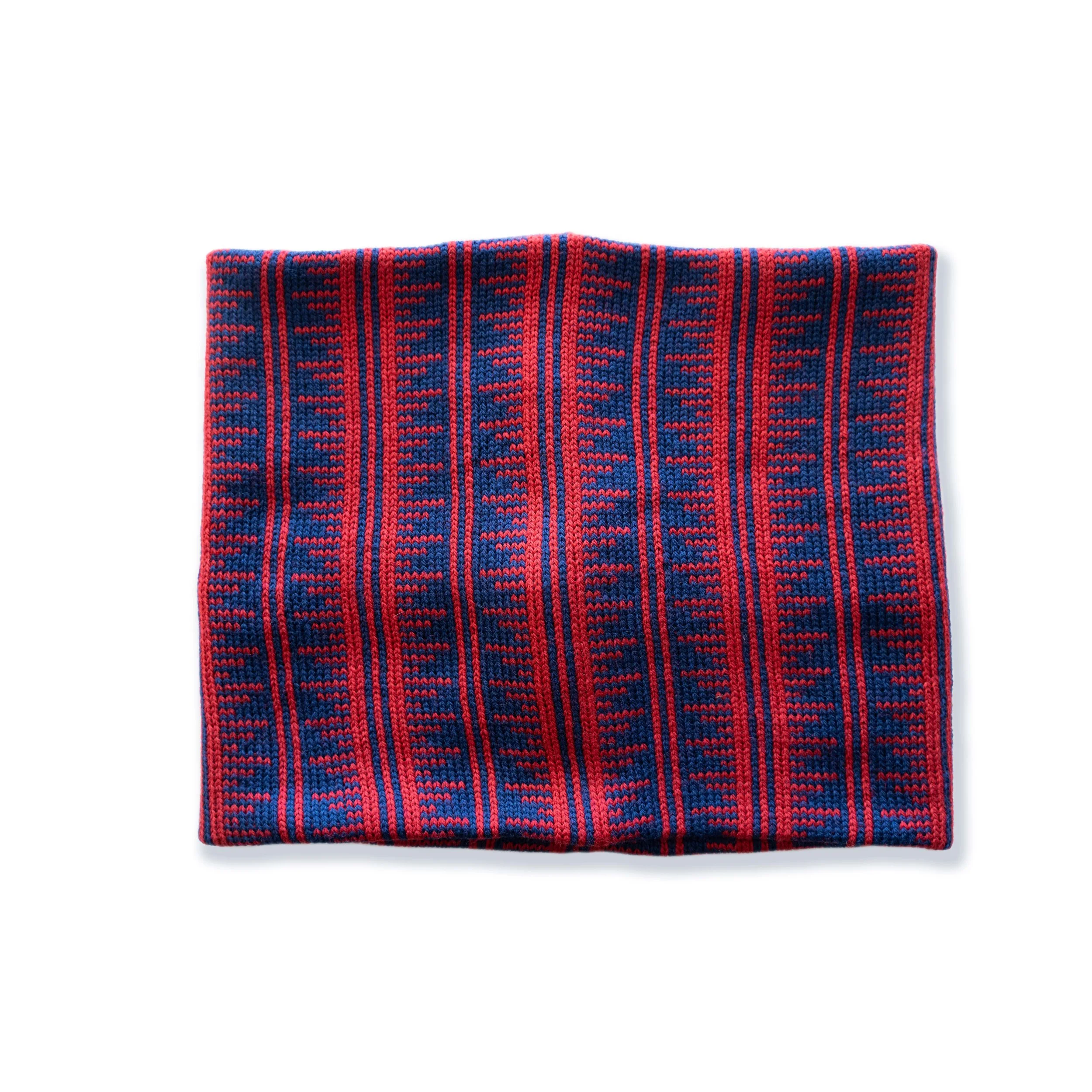 makwa_studio_horizon_cowl_dark_blue_red.jpg