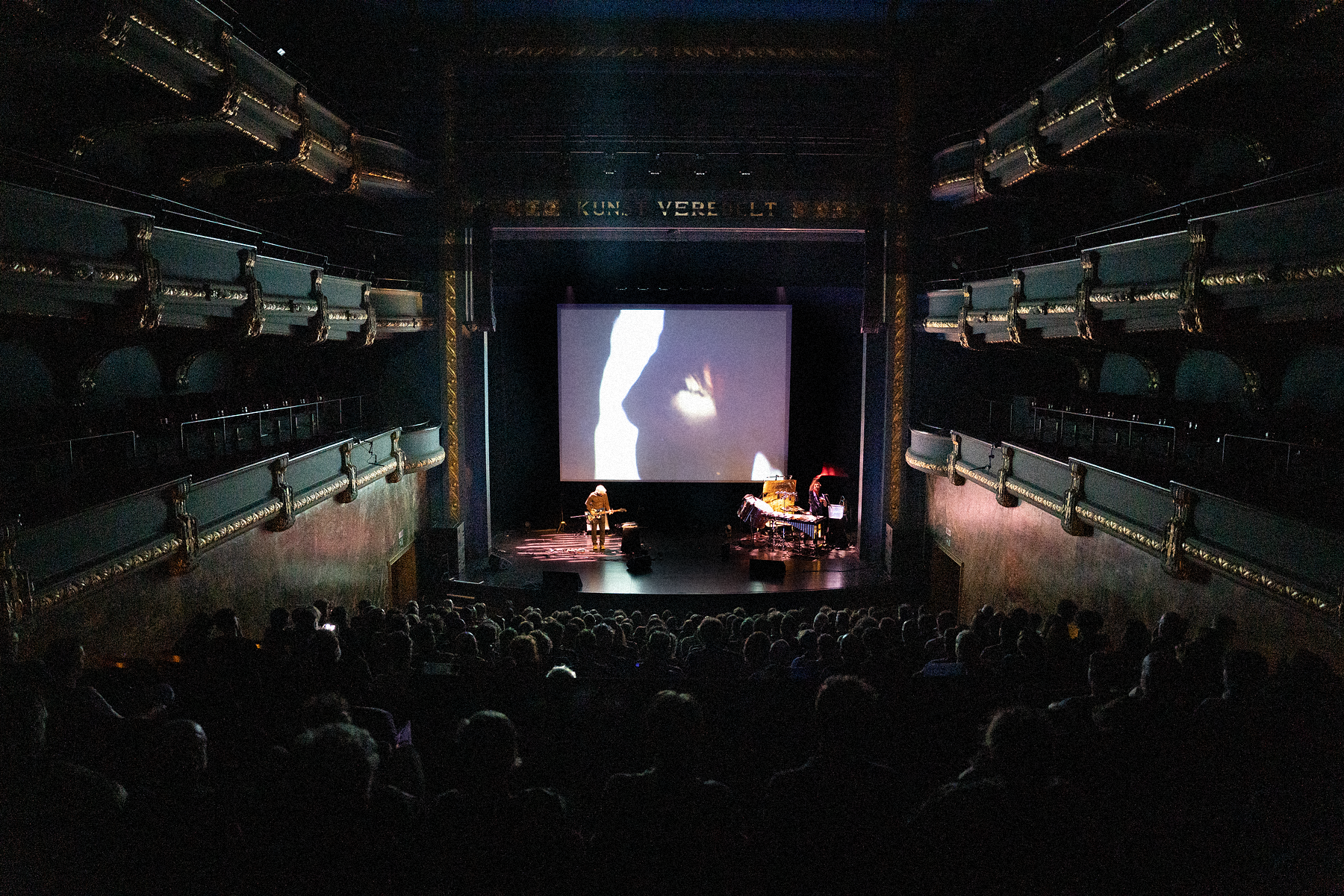  ©Thierry van Dort for Videodroom/Viernulvier Ghent 