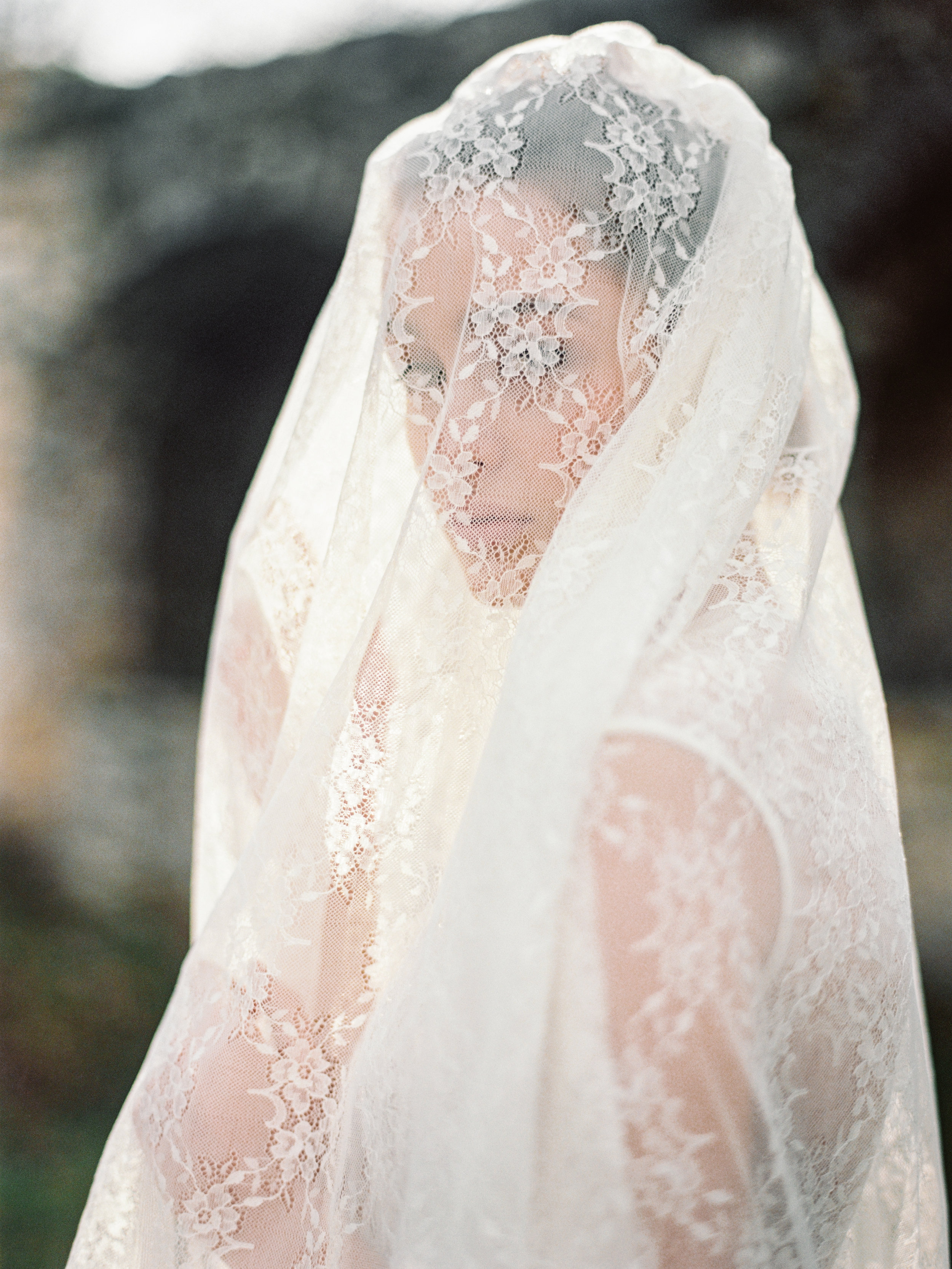 TamaraGigolaphotography,Cathytelle,royalweddingdress,kakheti-0044-6.JPG