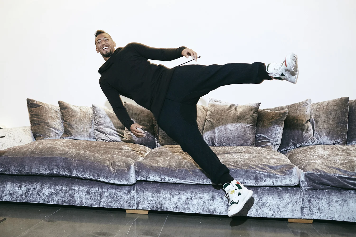 Porträt von Jerome Boateng, Profi des FC Bayern in seinem Haus in Grünwald