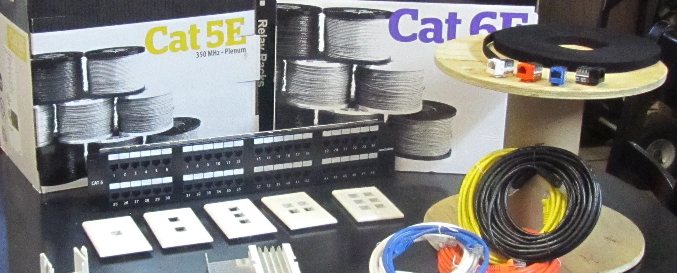 Datacom Cat 5E.JPG