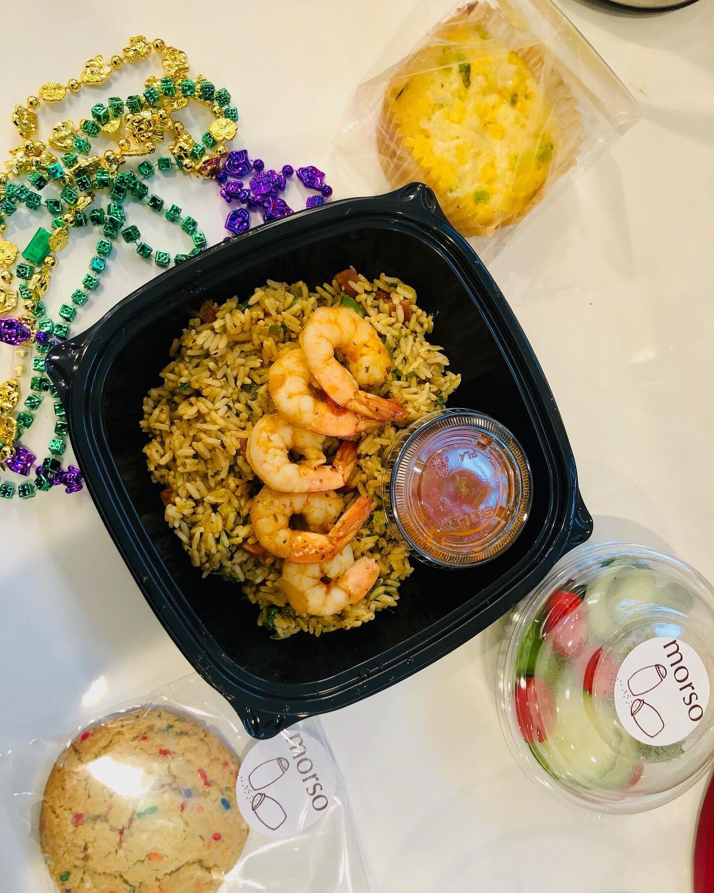 A picture from out Mardi Gras themed #MorsoMonday ! Shrimp jambalaya with a scallion and cheese cornbread😋