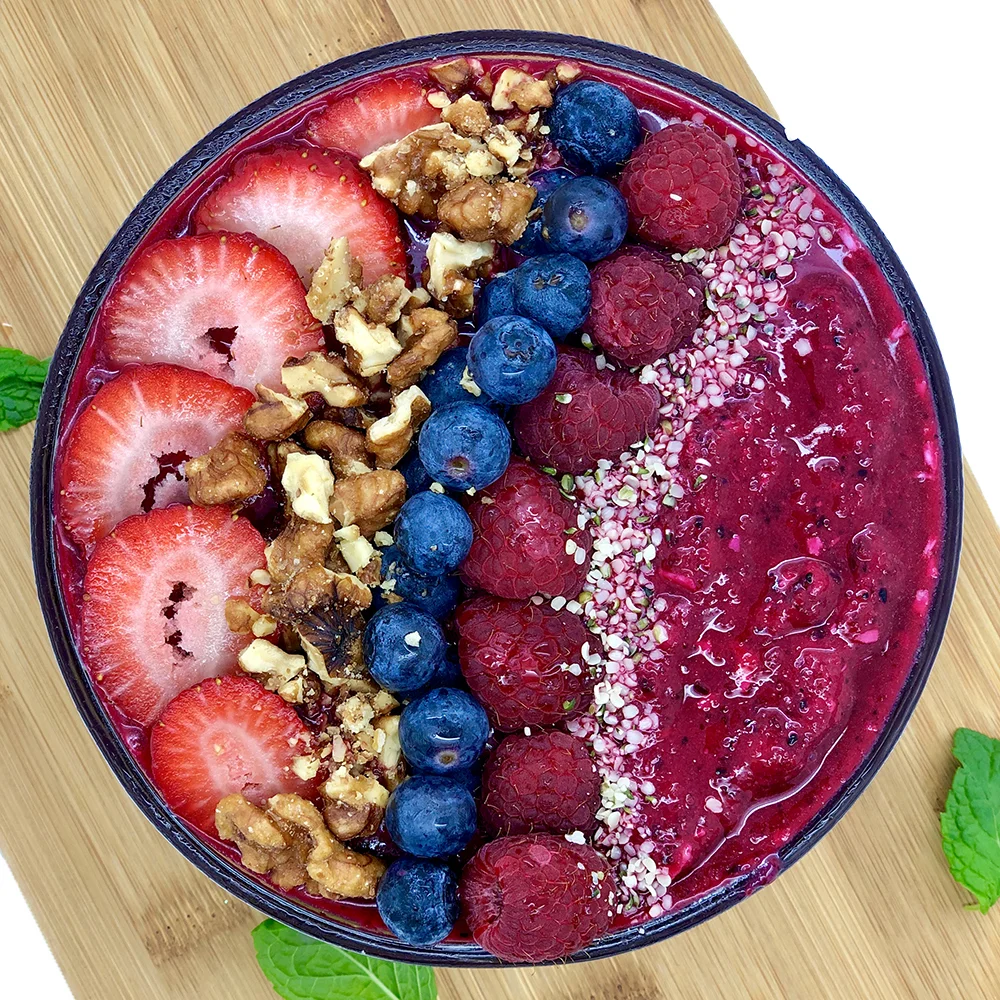 Beet and Dragon Fruit Smoothie Bowl: Antioxidant and Protein Booster (Vegan / Paleo)
