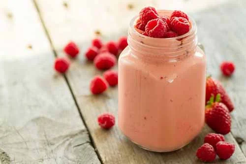 Welcome Spring Vegan Smoothie by Seven Roses This smoothie is packed with vitamins & nutrients that will fill you (and your kiddos) up and is as yummy as a dessert.