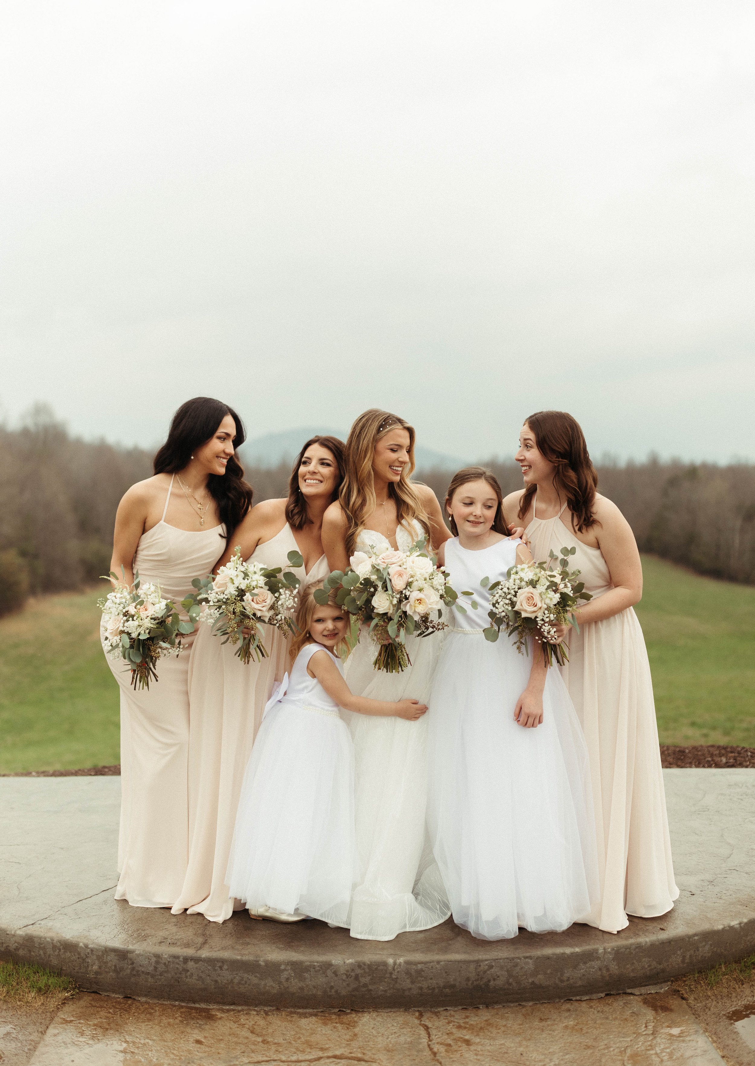 bridalparty<3-10.jpg