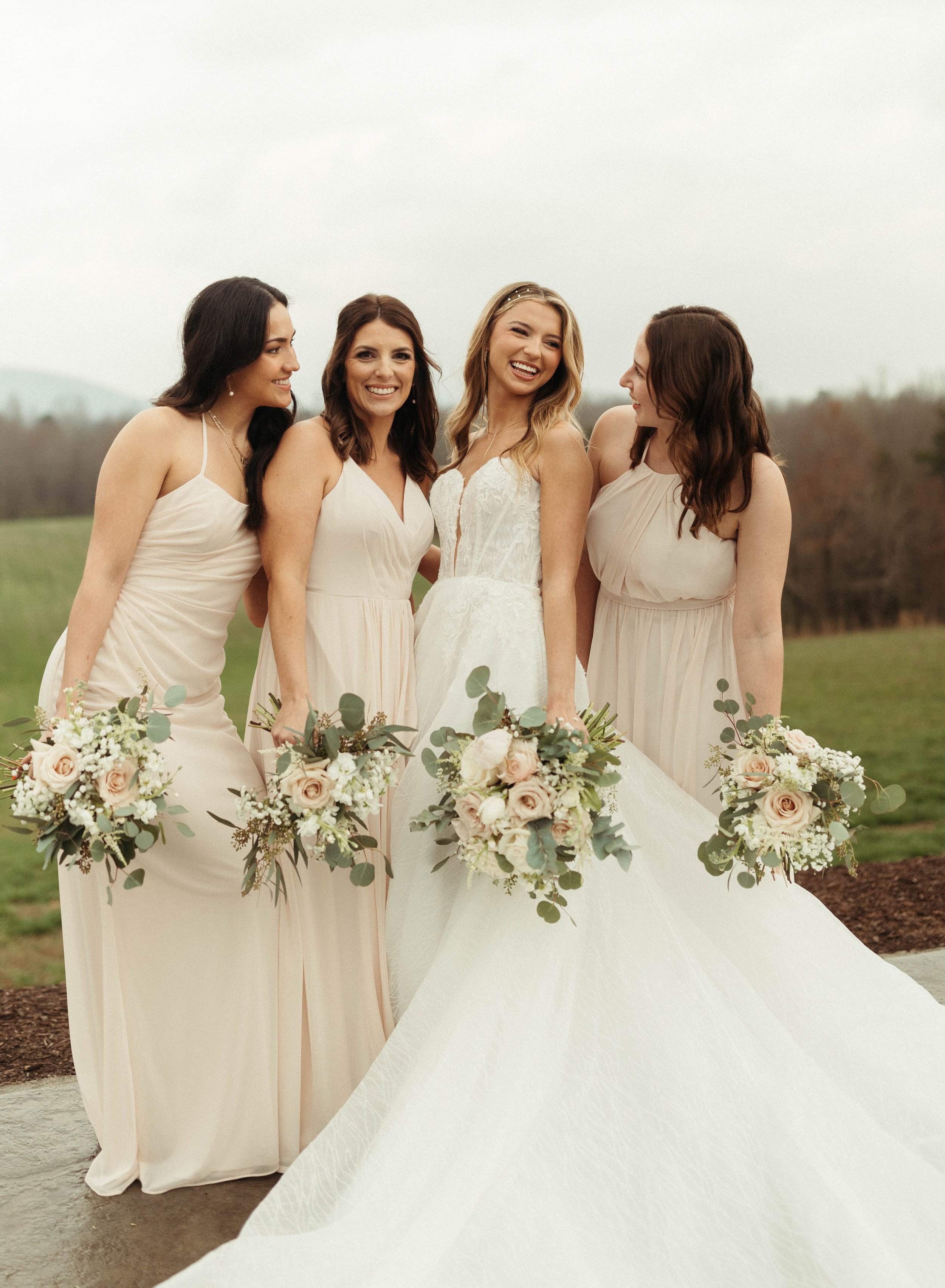 bridalparty<3-27.jpg