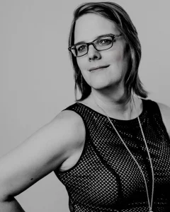 CARINA MAGYAR has been featured at the Moontower Comedy Festival and in the Amazon Prime documentary "Funniest." She's also the mother of two small children, two smaller guinea pigs, and one very small freelance journalism career. For SEO reasons, she will now mention that she's a transgender standup comedian. GET CARINA’S ALBUM!