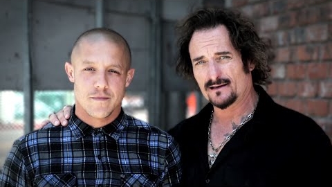 On set with Sons of Anarchy and Omaze
