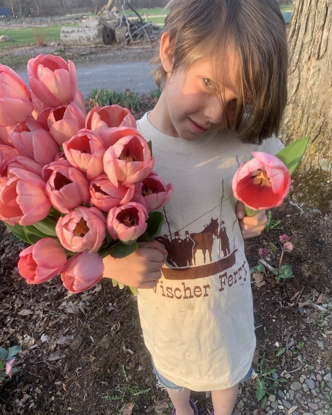 Here&rsquo;s a lil reminder to PREORDER VALENTINES DAY FLOWERS! Link in bio. 100% Goode Farm Grown=Supplies are limited. 💕💜Photo of my own Jules Valentine💌💘