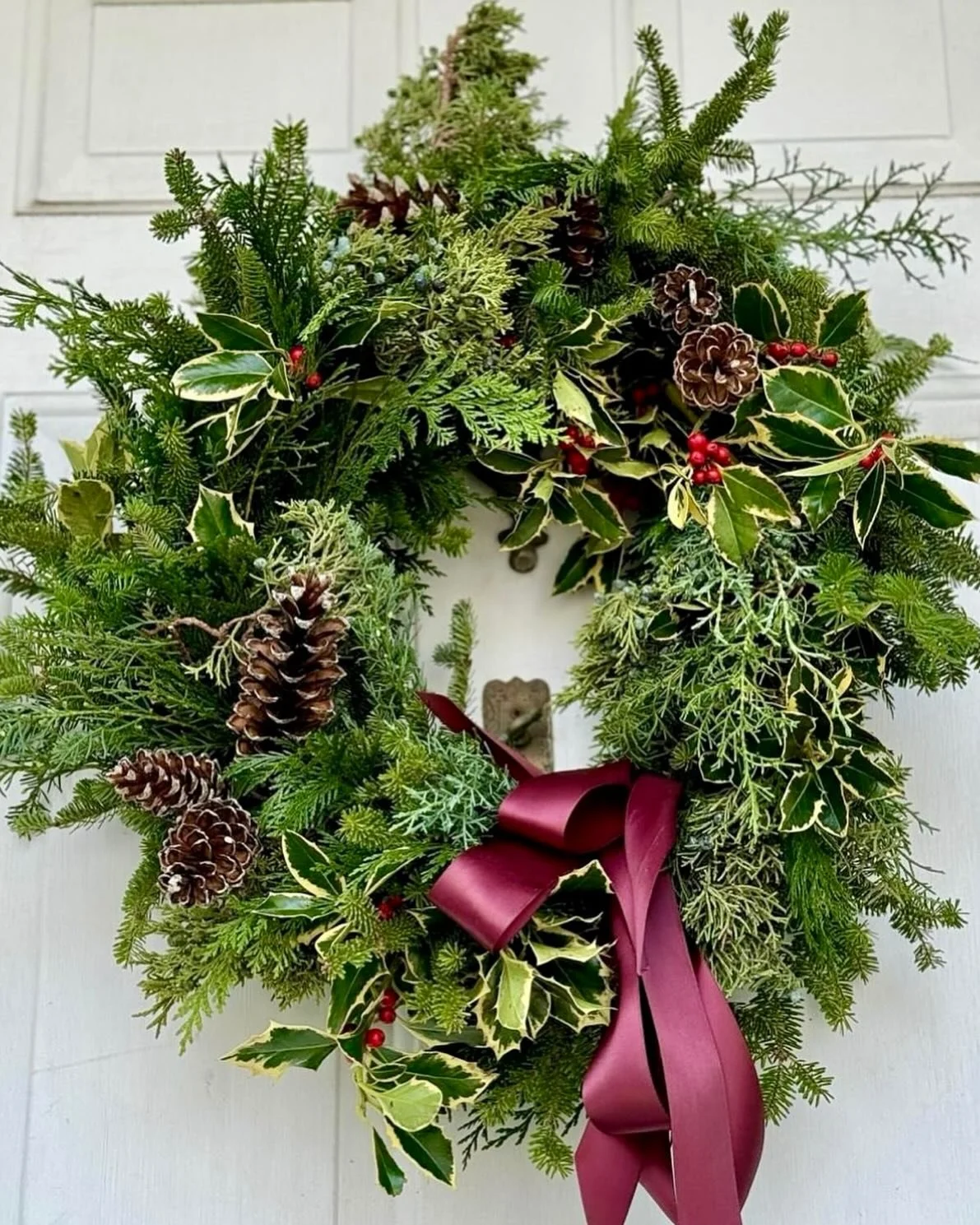 WREATH PRE-ORDERS ARE LIVE! 🦌🌲 Customize and Pre-order now for delivery by Thanksgiving! 
(We will ship! Lmk)