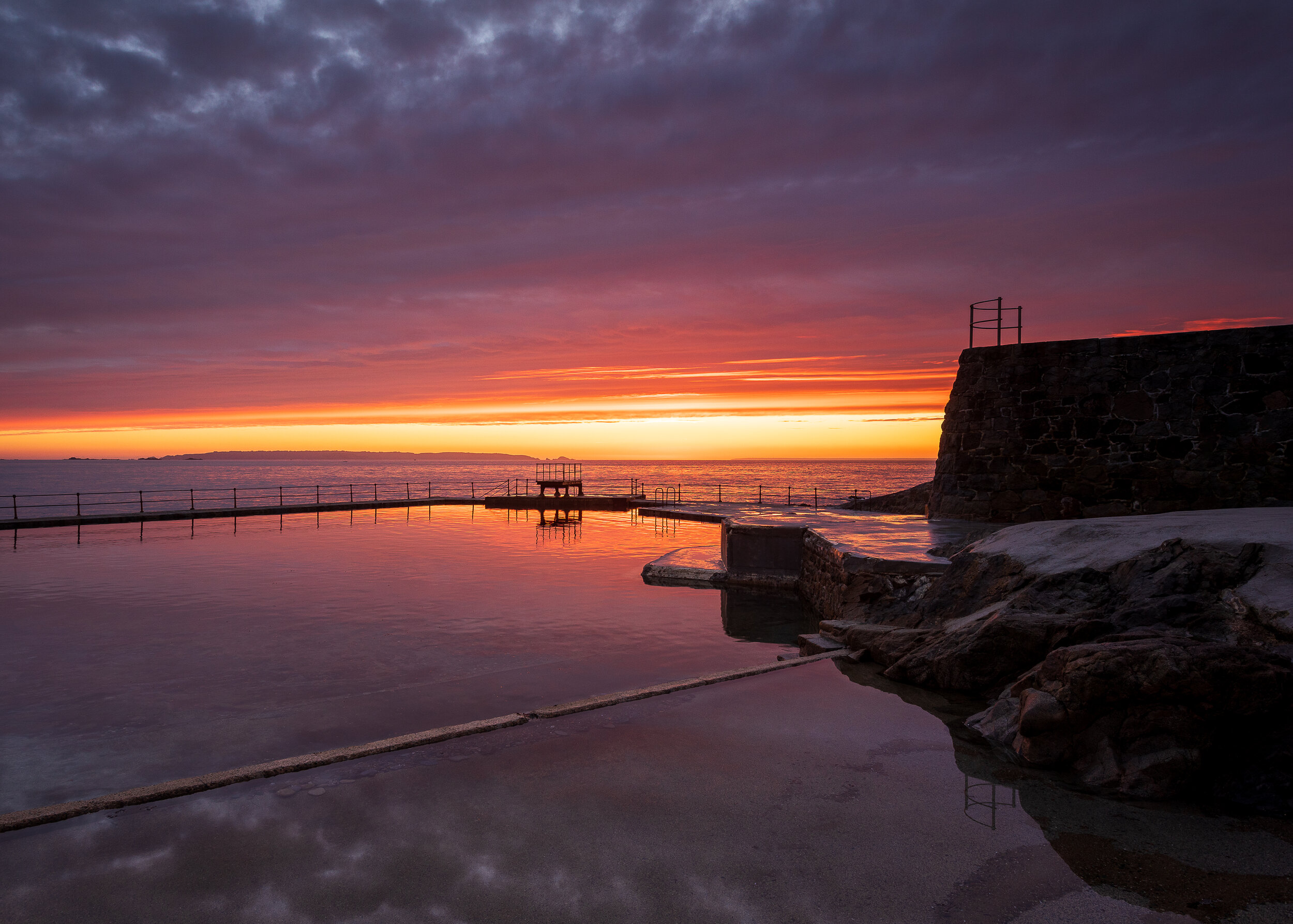 Canon EOS 5D Mark IV - EF17-40mm f4L24mm / ƒ11 / 1/6s / ISO 200