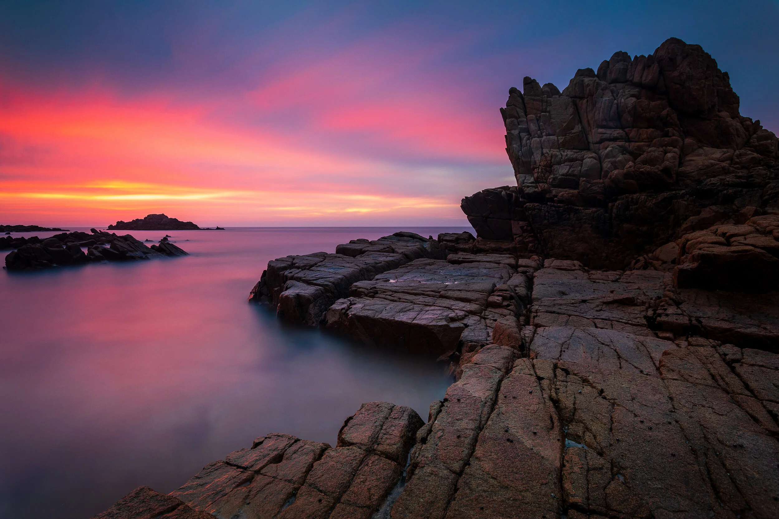 Canon EOS 5D Mark IV - EF17-40mm f4L20mm / ƒ8.0 / 330s / ISO 200