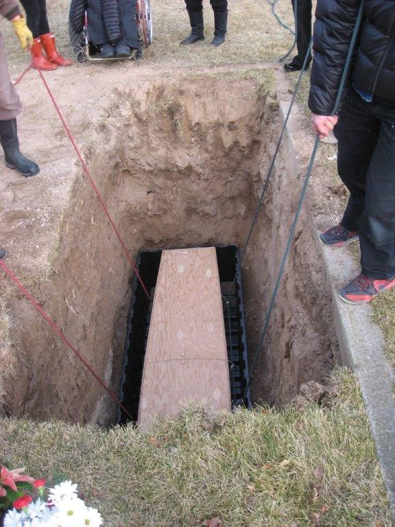 LoweringCasket.jpg