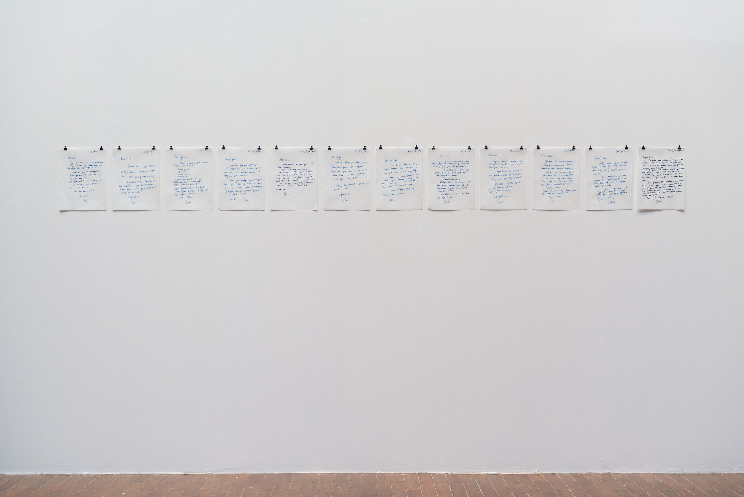 Lettres à Papa , 2013 Papel sumiê e nankin 29,7 x 252 cm Foto: Edouard Fraipont