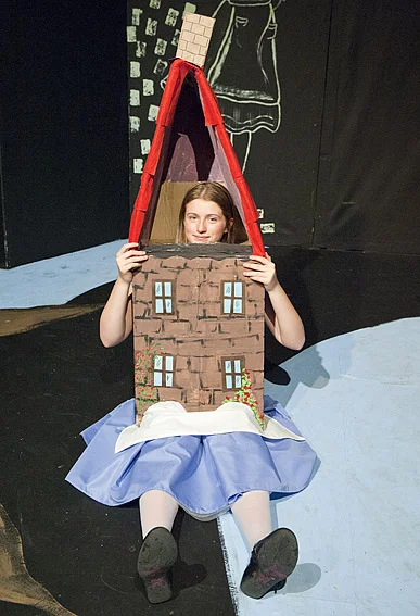 ALC-0042D Alice in Wonderland, Harlequin Theatre, Northwich, Cheshire.jpg