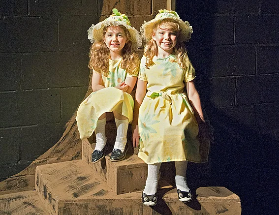 ALC-0050D Alice in Wonderland, Harlequin Theatre, Northwich, Cheshire.jpg
