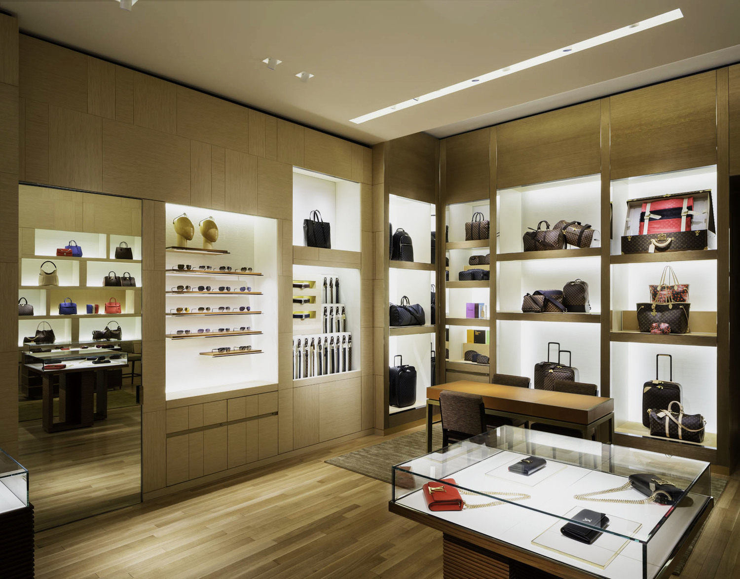 LOUIS VUITTON AT BLOOMINGDALES — WINICK ARCHITECTS