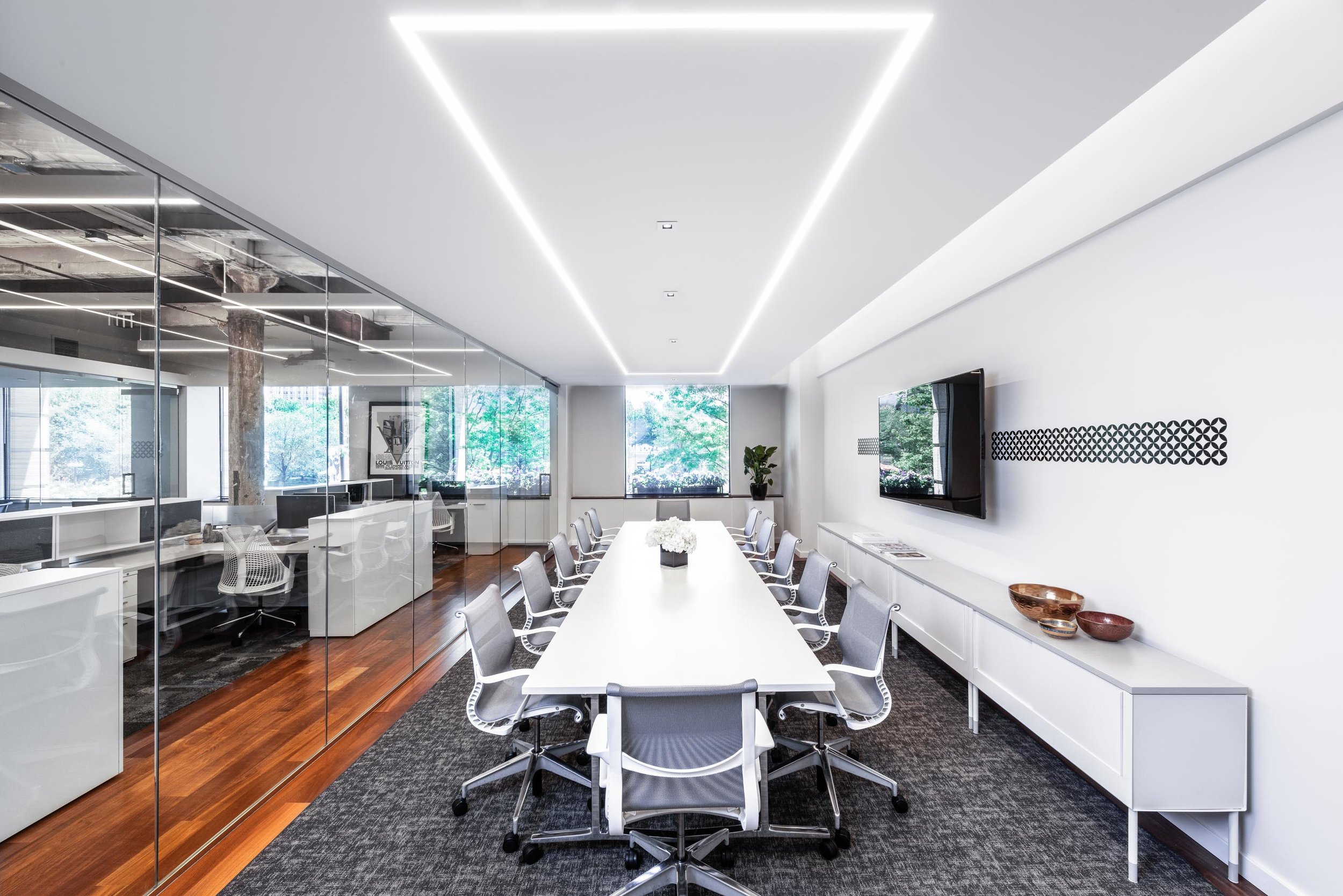 LOUIS VUITTON REGIONAL CORPORATE OFFICES — WINICK ARCHITECTS