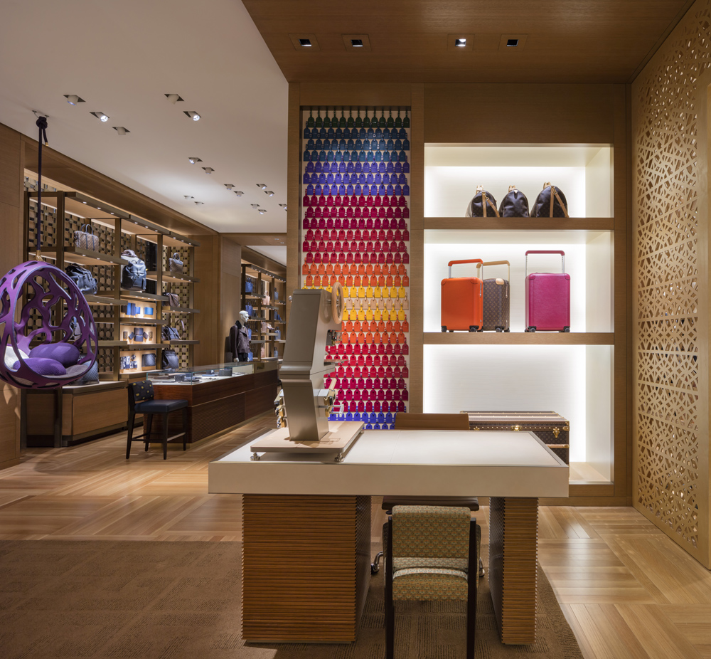 LOUIS VUITTON BELLAGIO - WOMEN'S STORE — WINICK ARCHITECTS