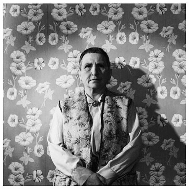 @Regrann from @__nitch - Gertrude Stein // "Everybody gets so much information all day long that they lose their common sense. They listen so much that they forget to be natural." .
.
.
.
.
#momprep #momlife #motherhood #parenthood #family #fatherhood #dadlife #expecting #toddlerlife #adoptionislove #surrogacy #madre #mumlife #benatural