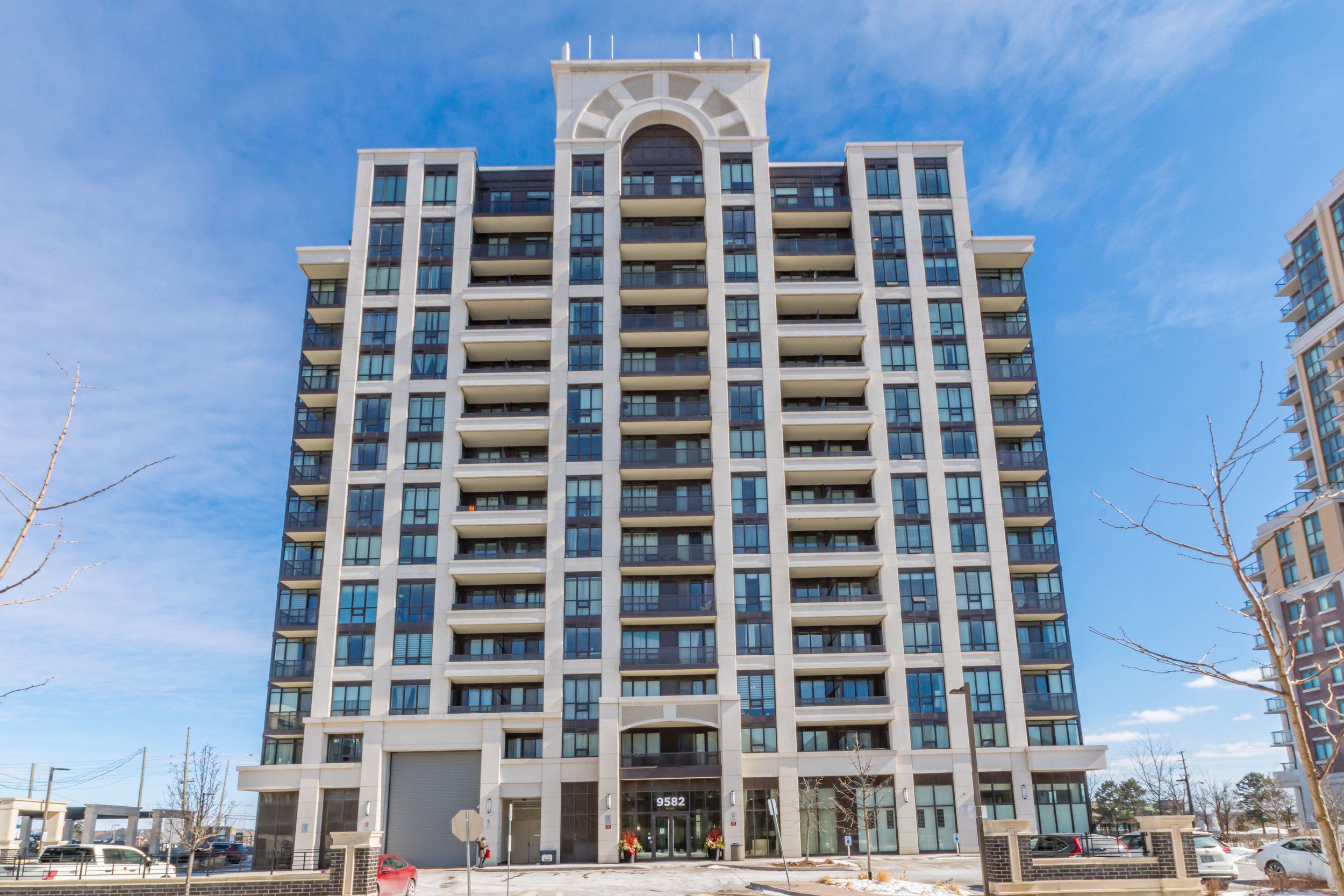 01 - 9582-911-MkmRd_.jpg