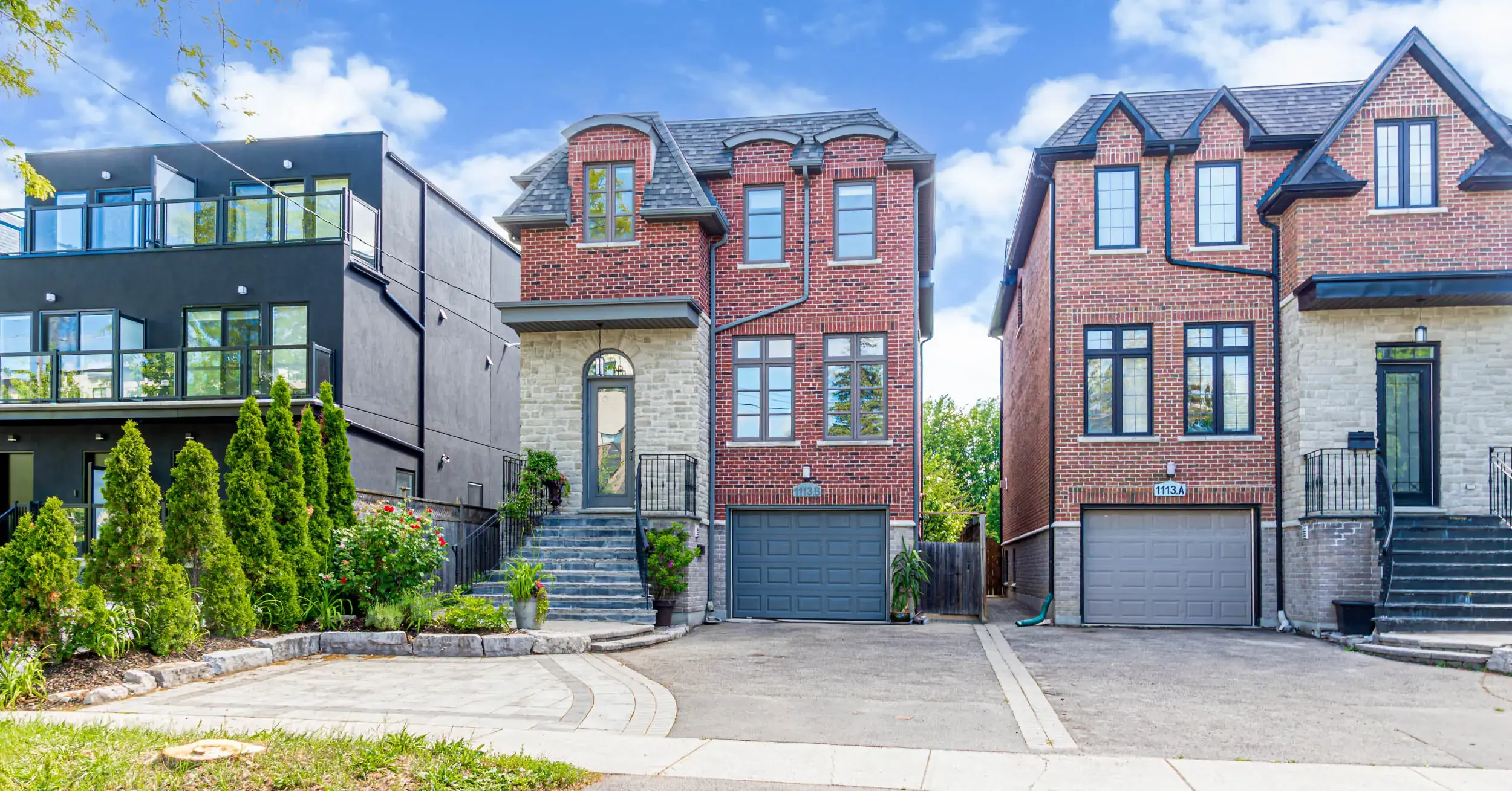 1113b-islington-ave-home-for-sale.webp