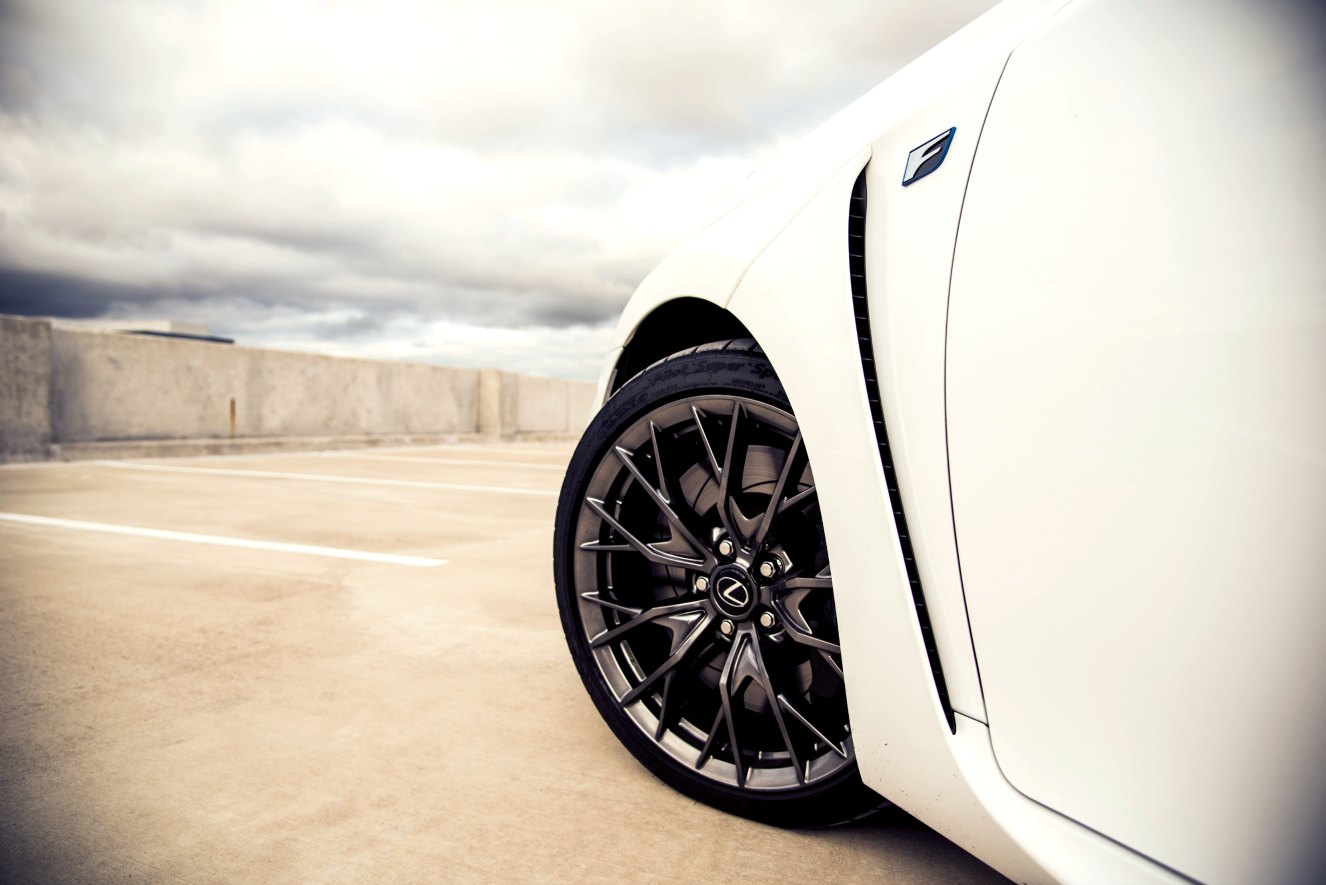 Lexus GS 350 F Sport Wheels.jpg