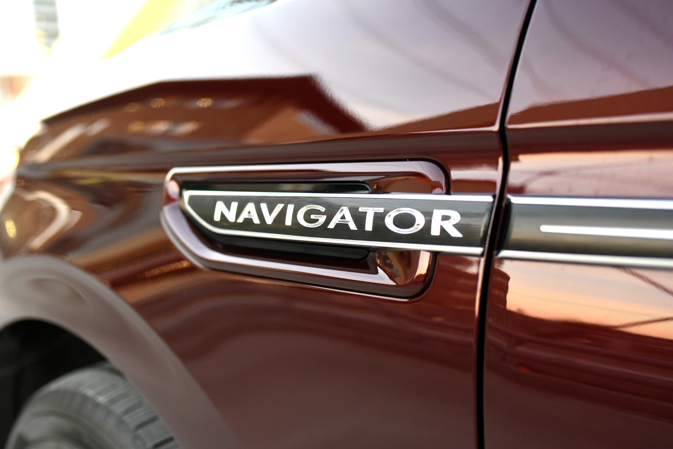 LincolnNavigator-Logo.jpg