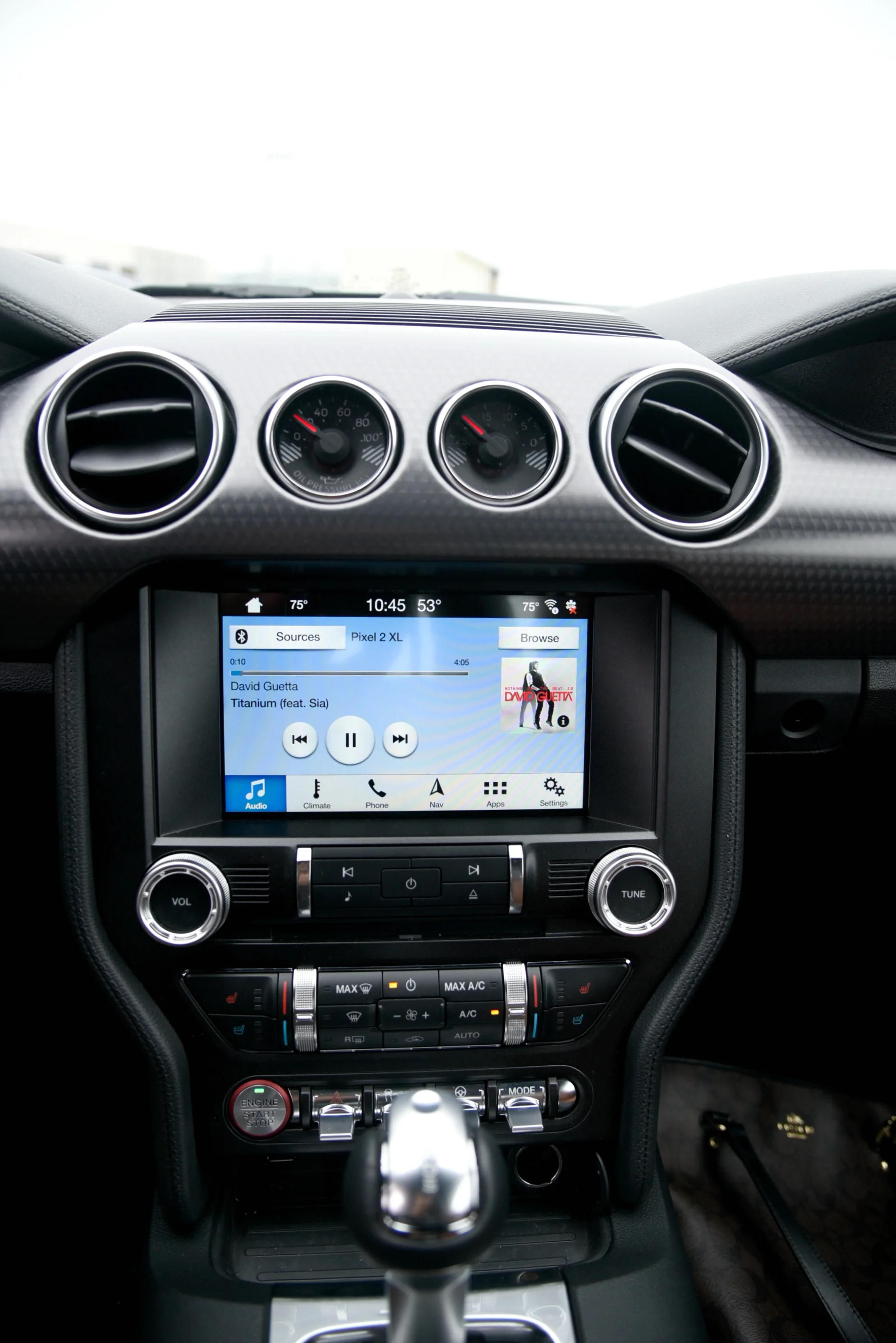 Mustang-Infotainment.jpg