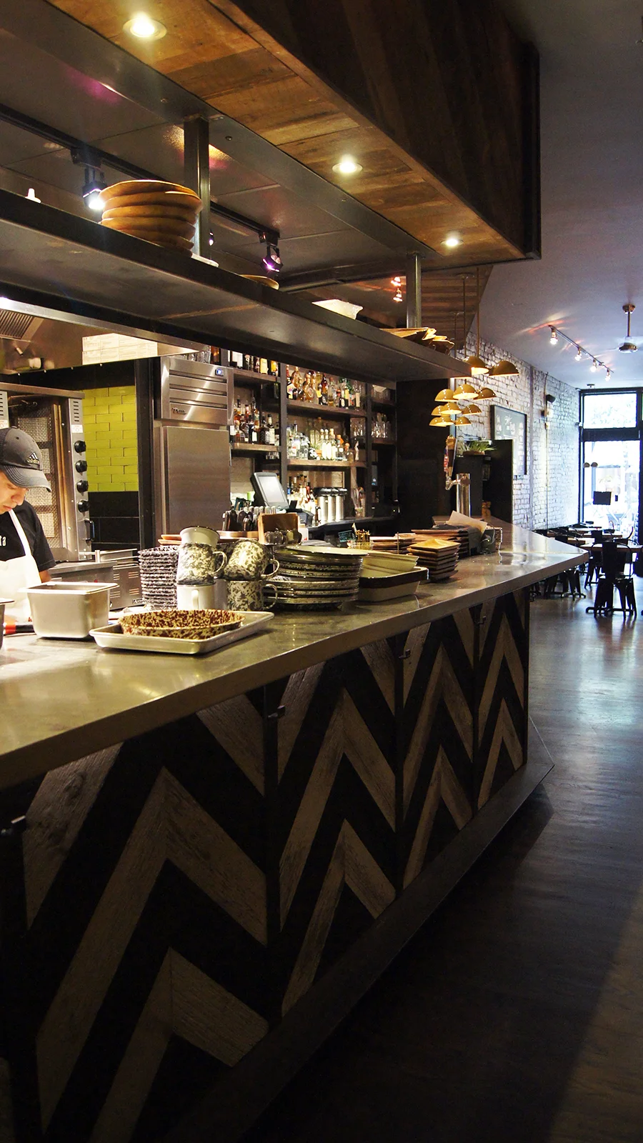 Lolita-Kitchen Bar-01.jpg