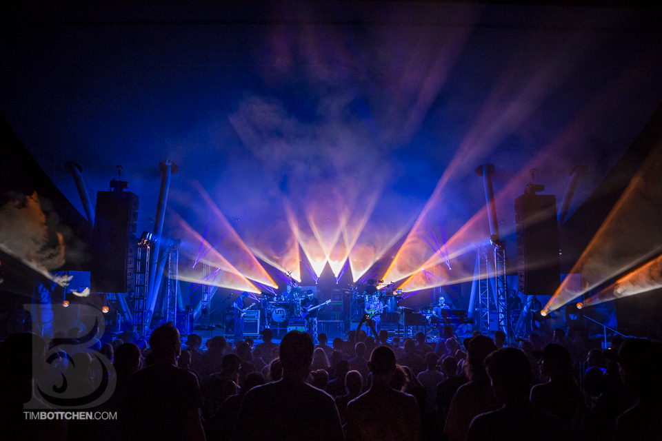 Umphreys-McGee-Chesterfield-Amphitheater-10-0459.jpg