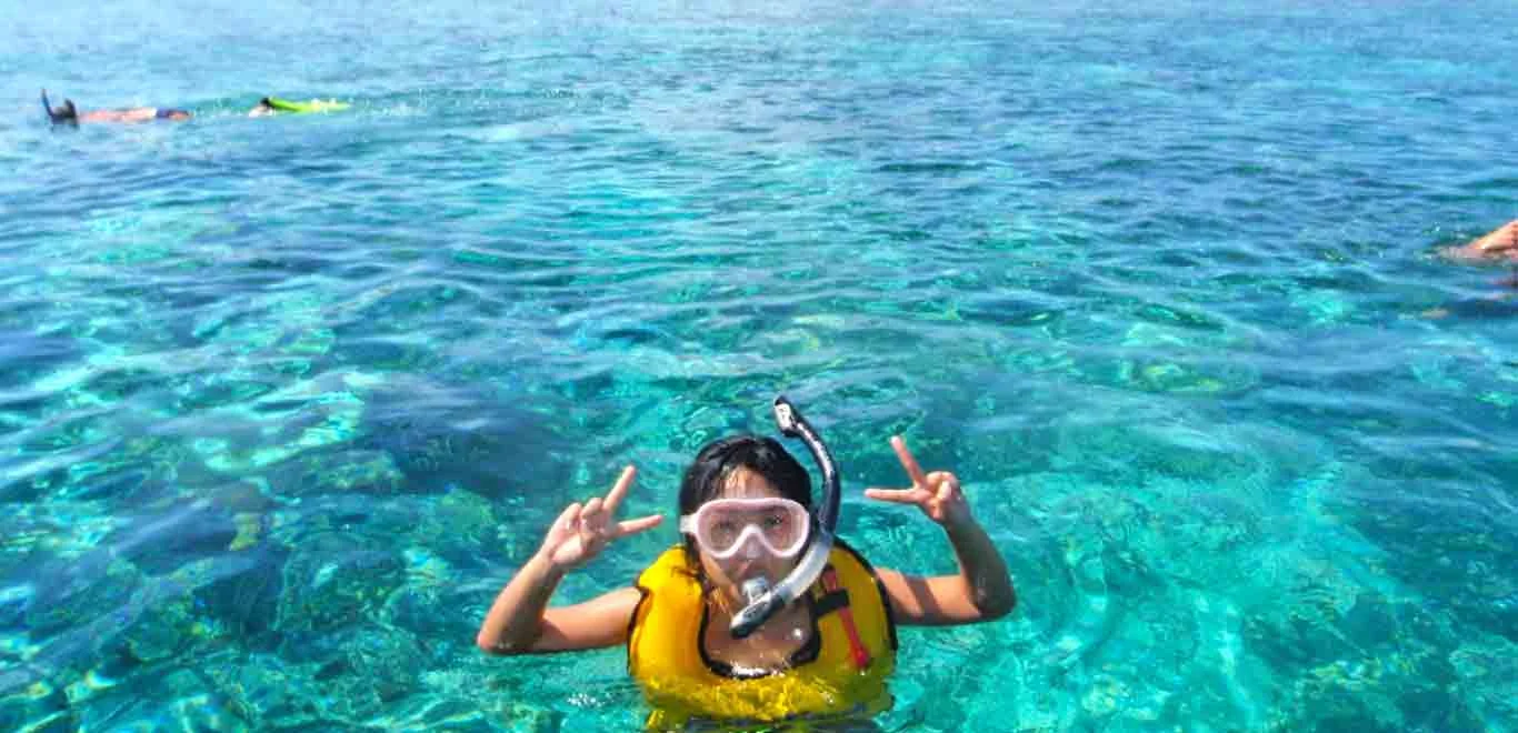 Gili-Trawangan-Lombok-Activities-Snorkeling-Swimming-Swim-Ocean-06.jpg