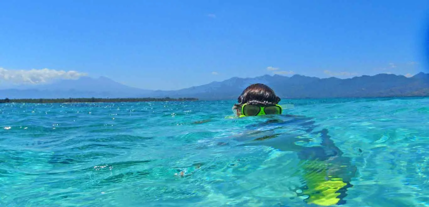 Gili-Trawangan-Lombok-Activities-Snorkeling-Swimming-Swim-Ocean-01.jpg