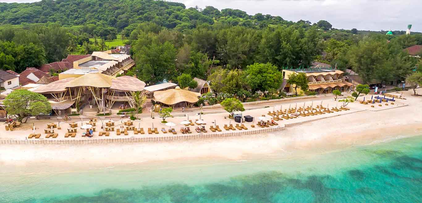 Gili-Trawangan-Lombok-Hotel-Rooms-Facilities-Beach-Beachfront-Ocean-Sun-Chair-White-Sand-05.jpg