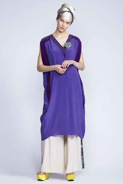   535/S131515 V-Neck Slash Sleeved Dress with Slip    535/S136128 Gathered Flare Pants       900/S137472 Hand Painted Scarf  