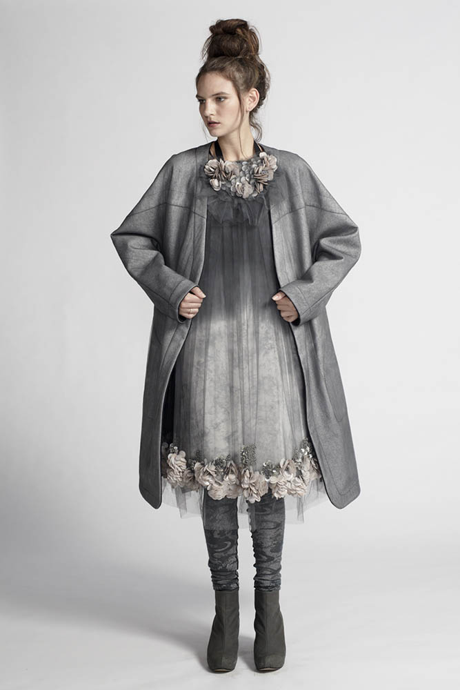   150/A11459 Strap Dress    160/A11456 Embellished Gathered Neck Tunic    180/A19085 Reversible Coat    200/A16122 Leggings    