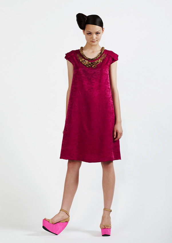   100/S91344 Silk Jacquard Dress with Metal Sequins    900/S97359 Metal Embroidered Necklace  