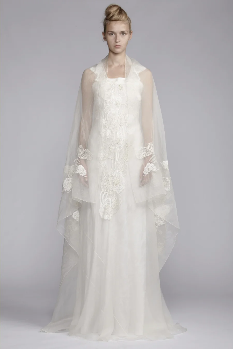 102/A131438 Embroidered Strap Gown 900/A137488 Scarf