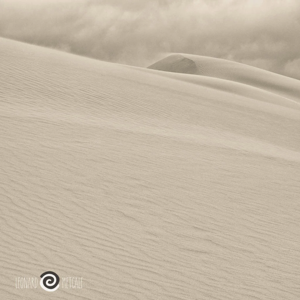 Sands, Lake Mungo National Park. Voitlander 25mm f 0.95 © Leonard Metcalf 2014