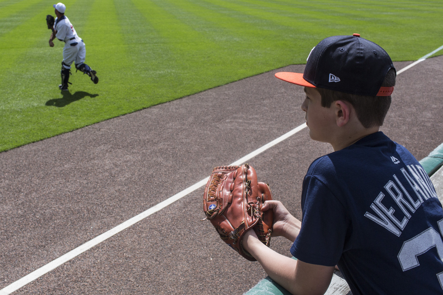 Tigers catcher Alex Avila warms up. 
