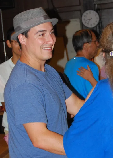 Cesar Garfiaz: Salsa Rueda & Hip-Hop