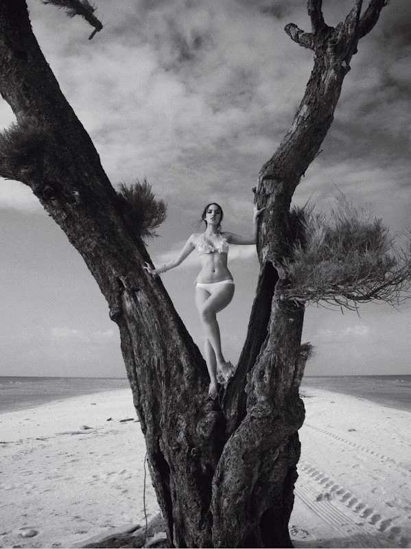 Megan+Young+Rogue+Magazine+(March+2012)-02.jpg