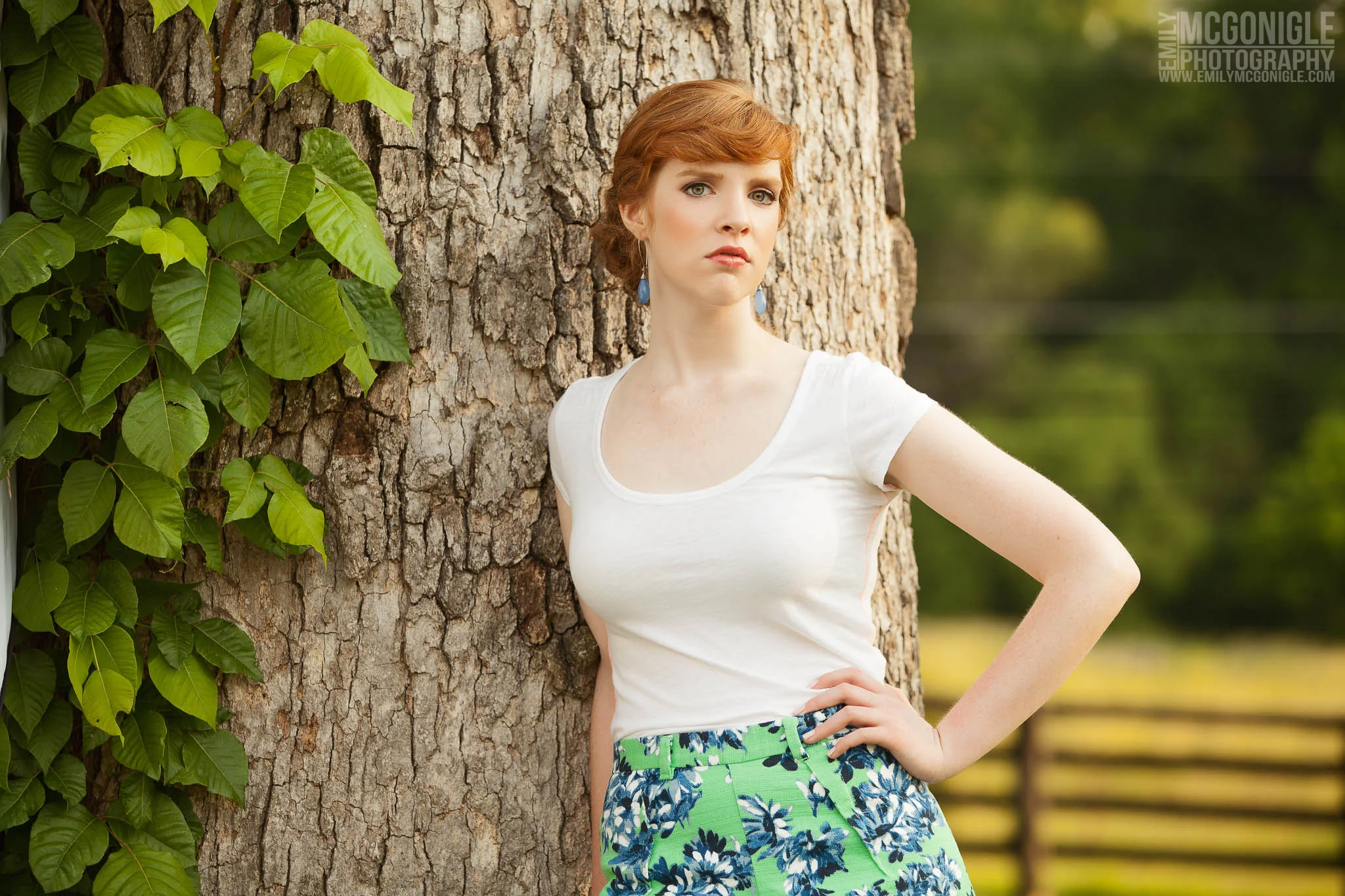portrait-tree-red-hair-girl.jpg