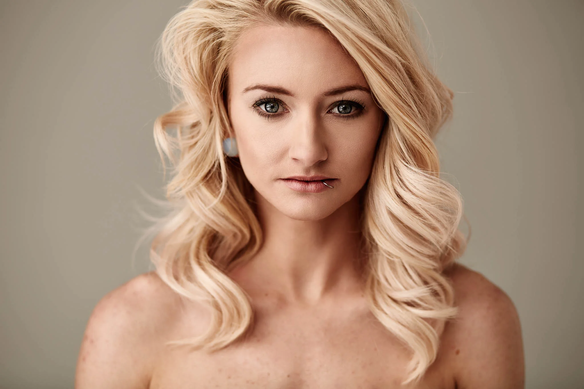 Modern Portrait - Ges Lorraine | Emily McGonigle Photography