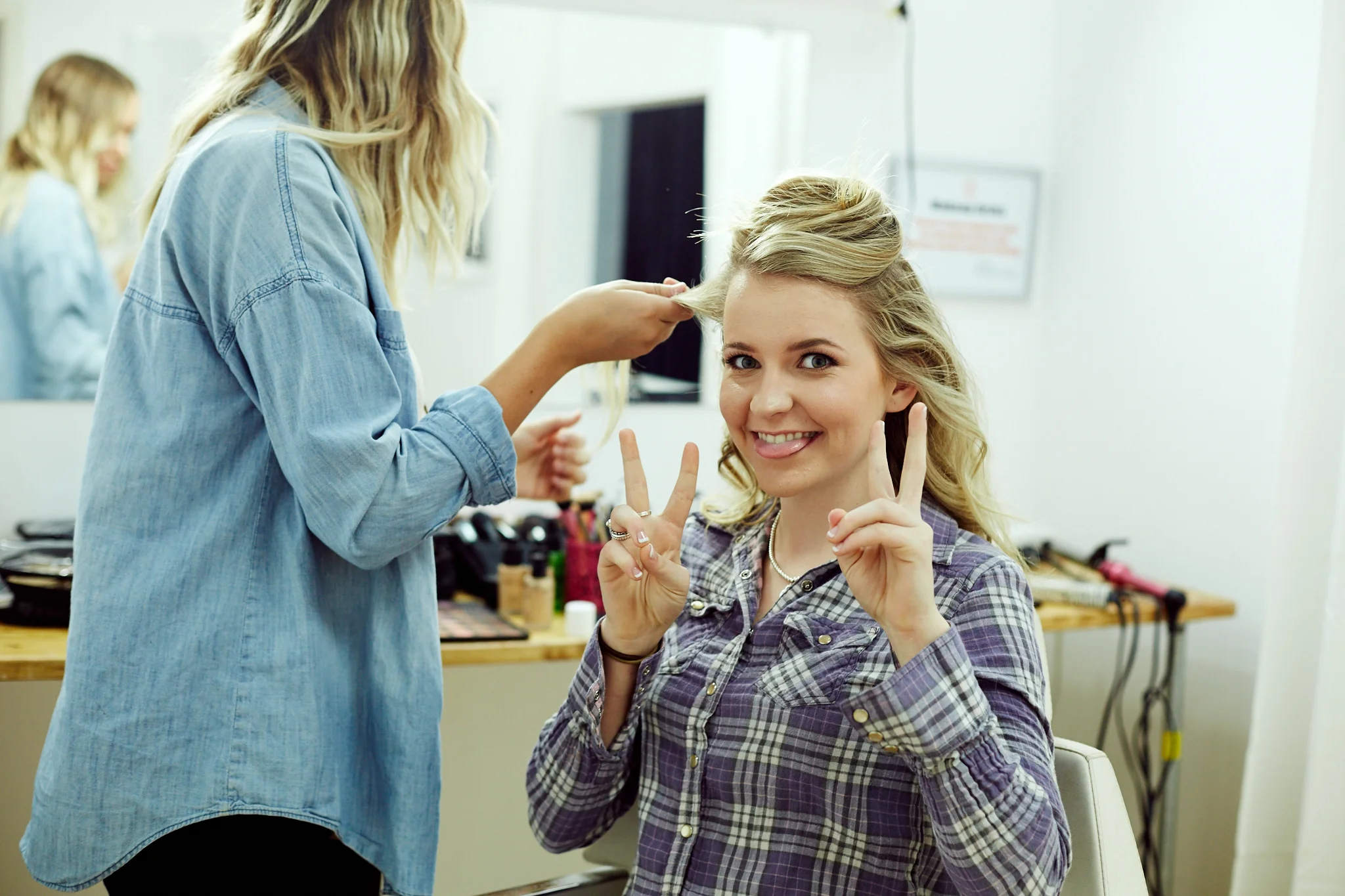 Behind the Scenes Senior Portrait - Mackenzie Barnett | Emily McGonigle Photography