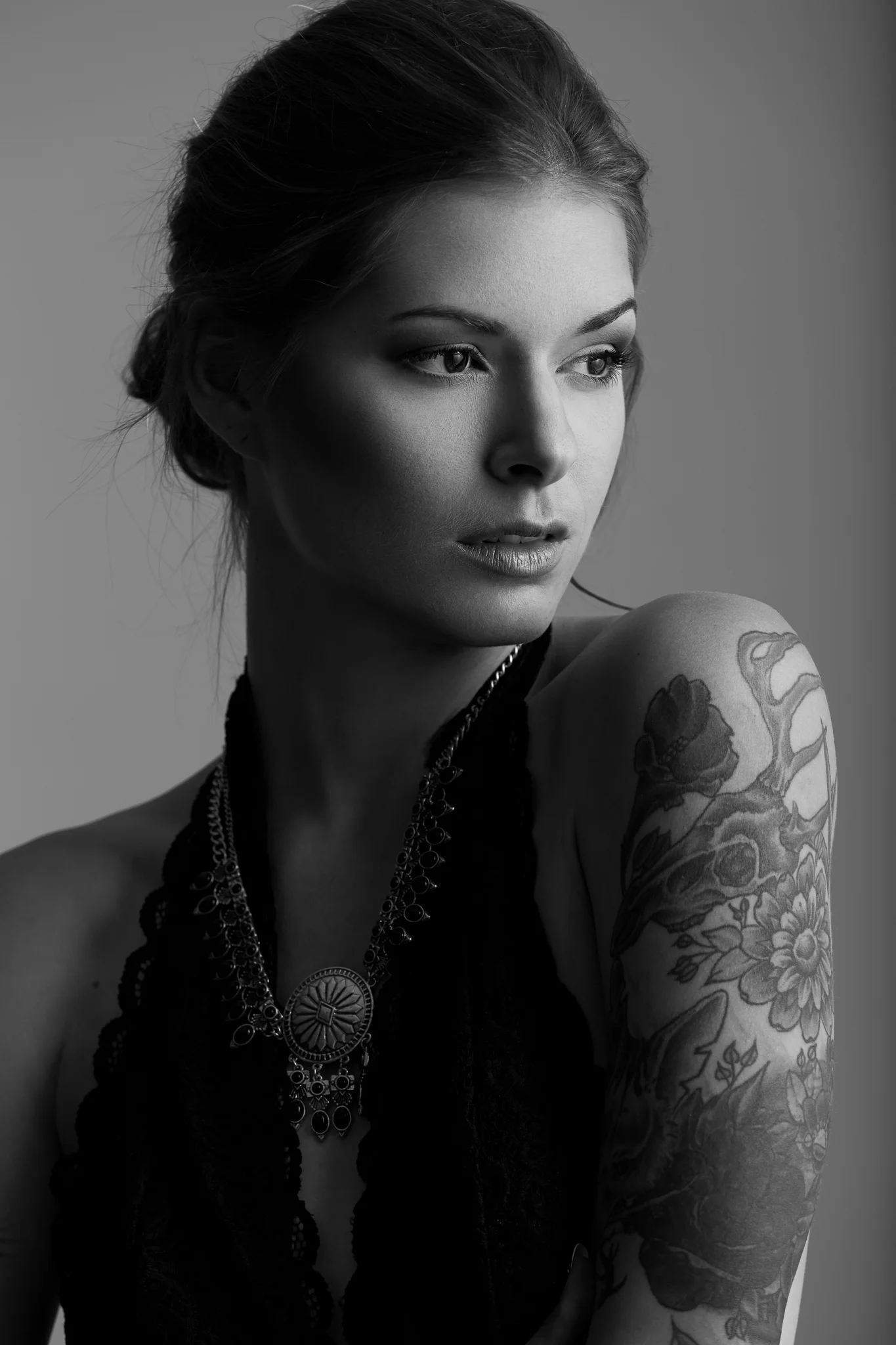 Modern Portrait - Kelsey Wells | Emily McGonigle Photography